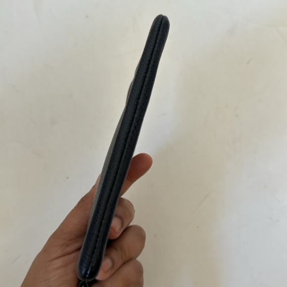 Coach wristlet - Picture 3 of 8